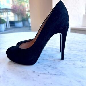 Fendi Black Suede Pumps